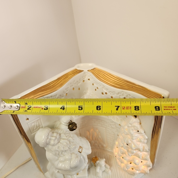 Santa Claus Christmas Eve Fireplace Light Up Lamp Vintage White Gold Decoration - Picture 10 of 12